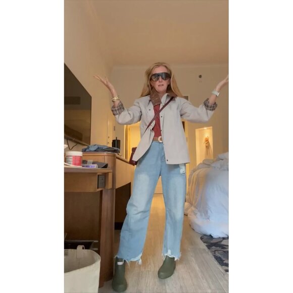 HUNTER Original Waterproof Chelsea Rain Boot (Women) in Olive Leaf Size US 7 - Picture 2 of 9